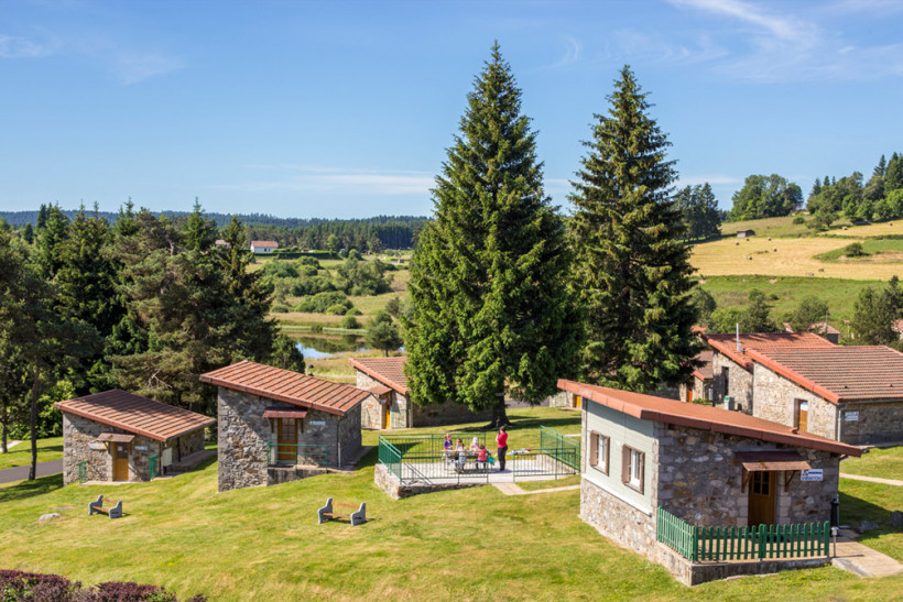 Villages à thème et résidences de vacances en Auvergne