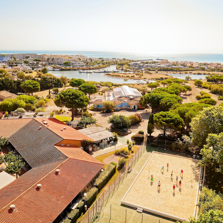 cap d agde vacances club piscine mer