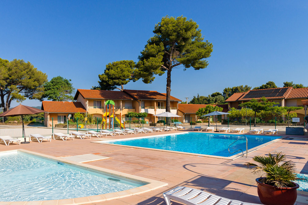 vacances piscine village vacances la londe les maures