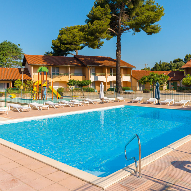 village vacances piscine la londe les maures 2