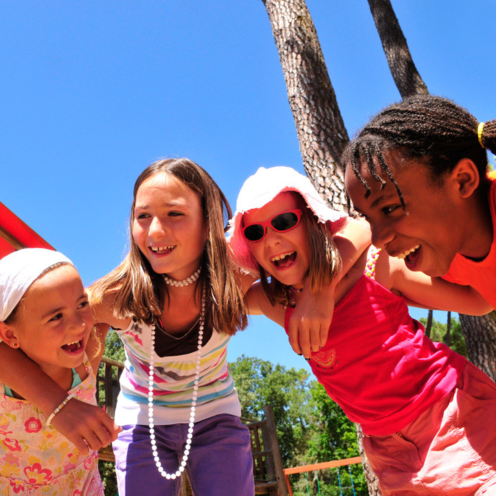 village vacances famille longeville sur mer club enfants moyens