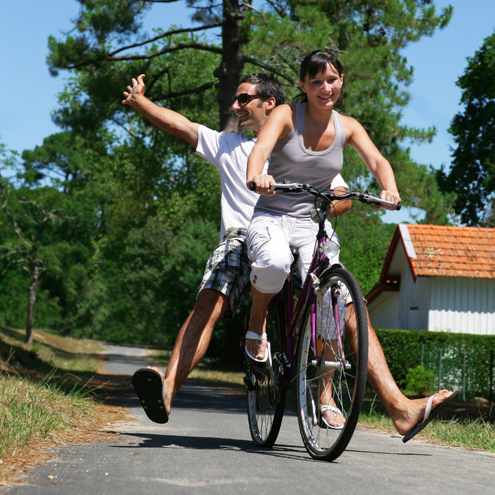 vacances a velo hauteville sur mer