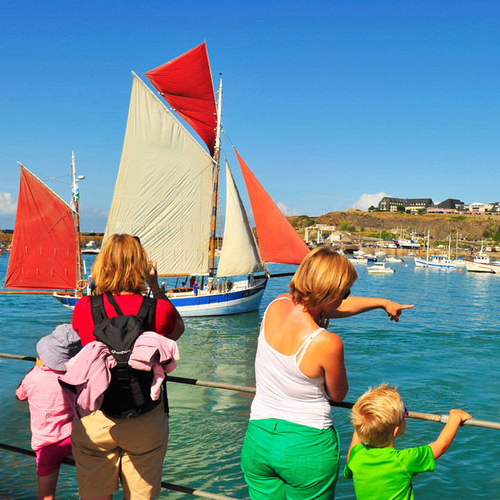 village vacances bretagne hauteville sur mer hauteville sur mer balades