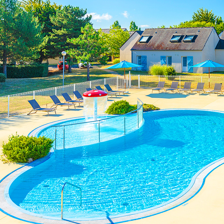village vacances piscine kerjouanno