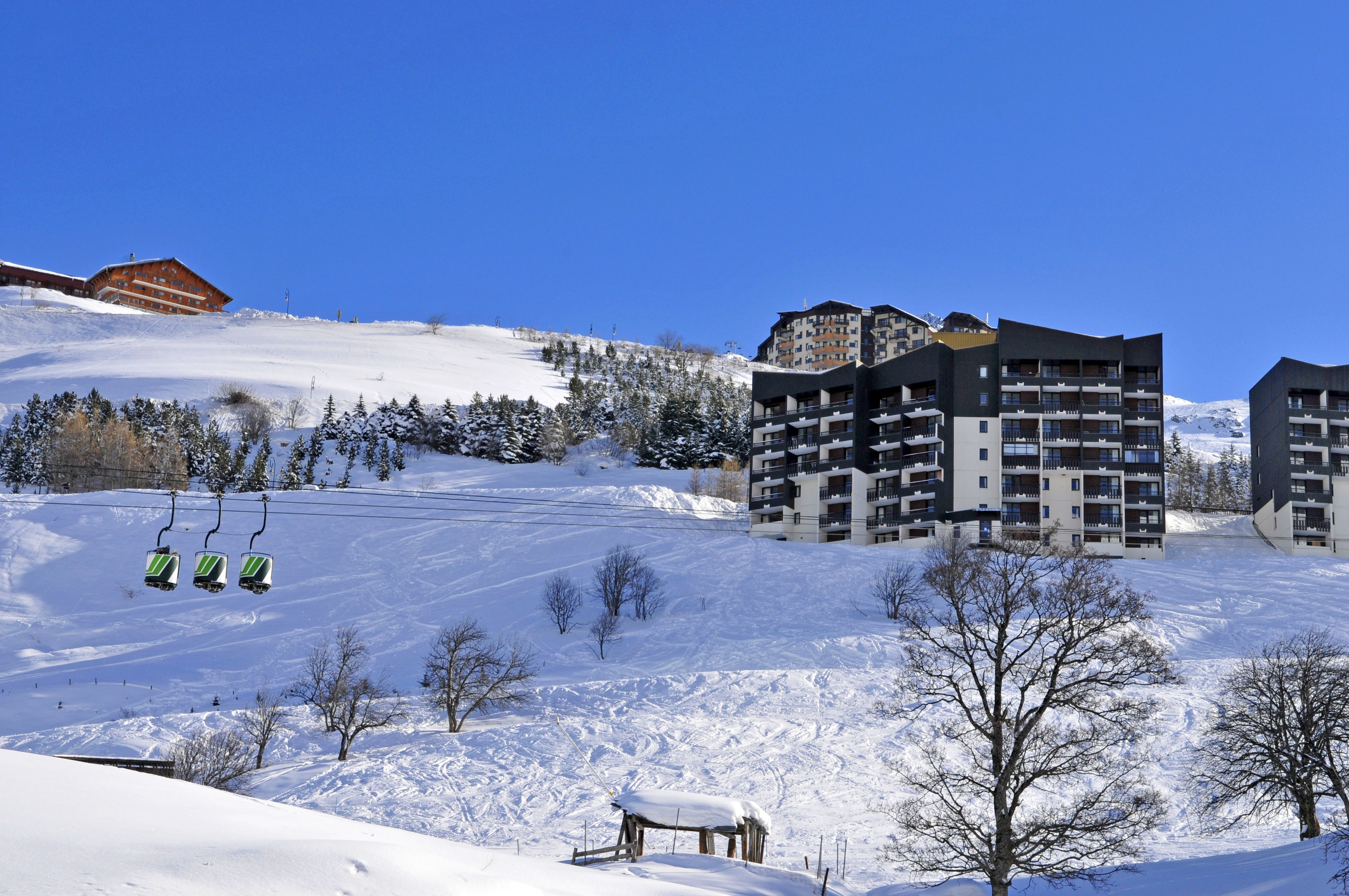 azureva lesmenuires hiver ext