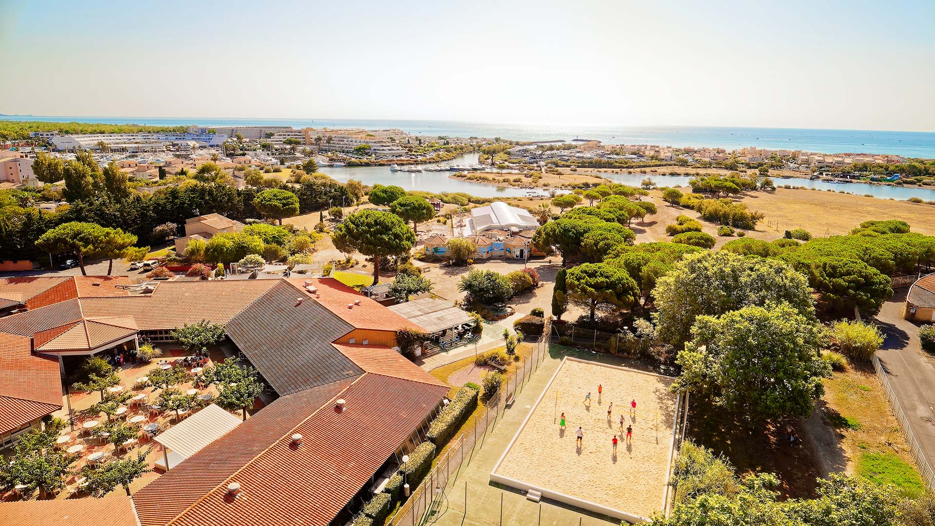 destination cap d agde vacances club piscine mer