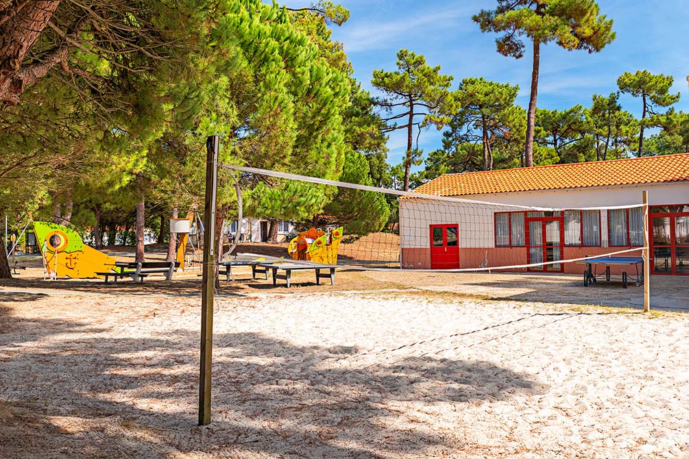 destination vacances villages club ile d oleron beach volley