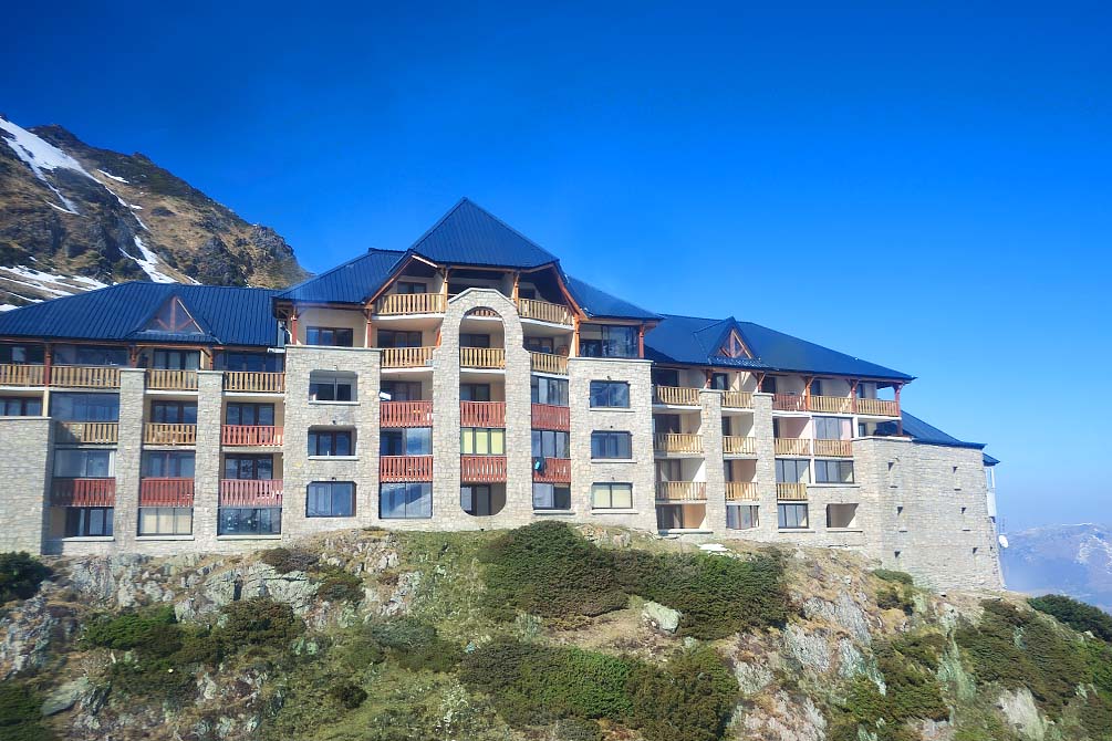 pyrenees vacances location la mongie montagne parc naturel
