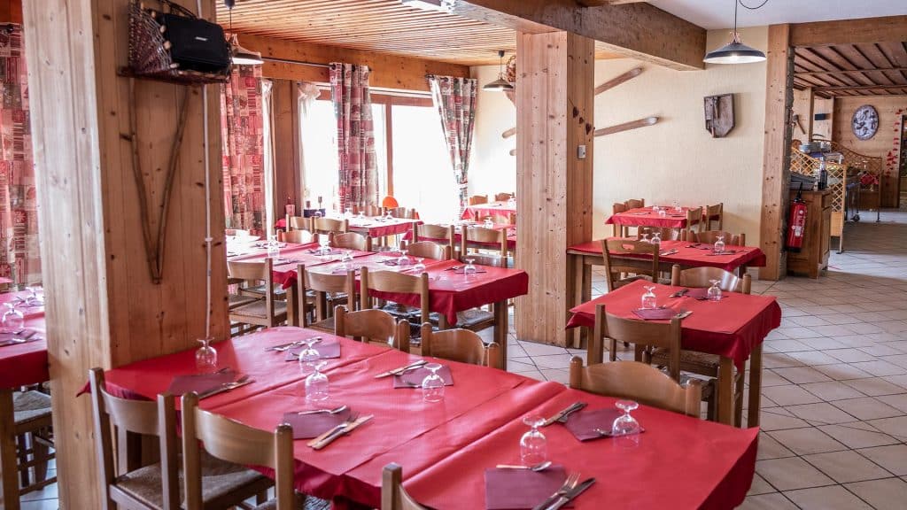 restaurant de mpntagne au village vacances azureva la clusaz les confins 