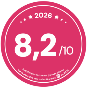 Badge de satisfaction client 2026 affichant la note de 8.2 sur 10 basée sur les avis de 2025