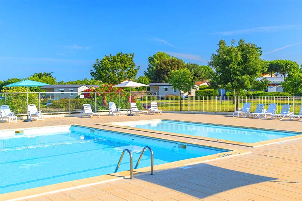 l'espace aquatique l'ete du camping azureva a fouras 
