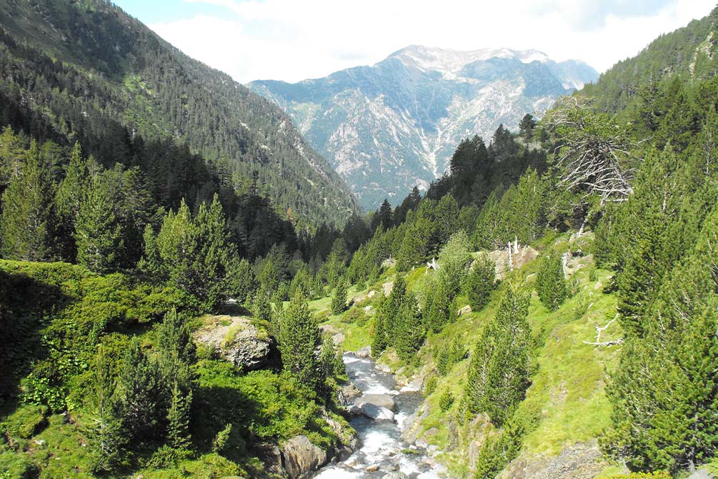rando en montagne a la location de vacances auzreva piau engaly 