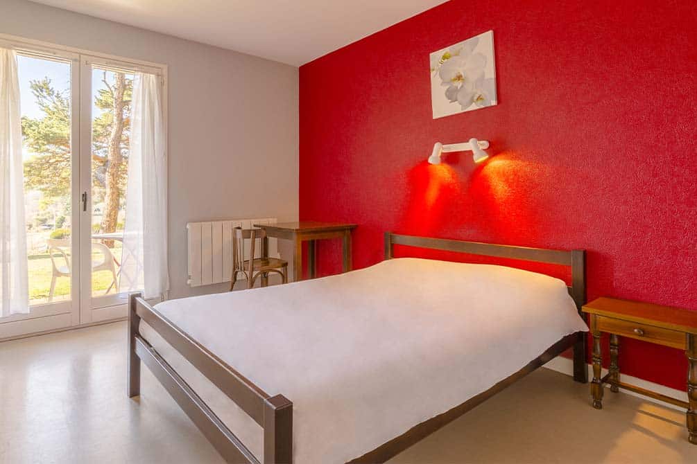 votre chambre double dans la location de vacances azureva a murol dans le puy de dome