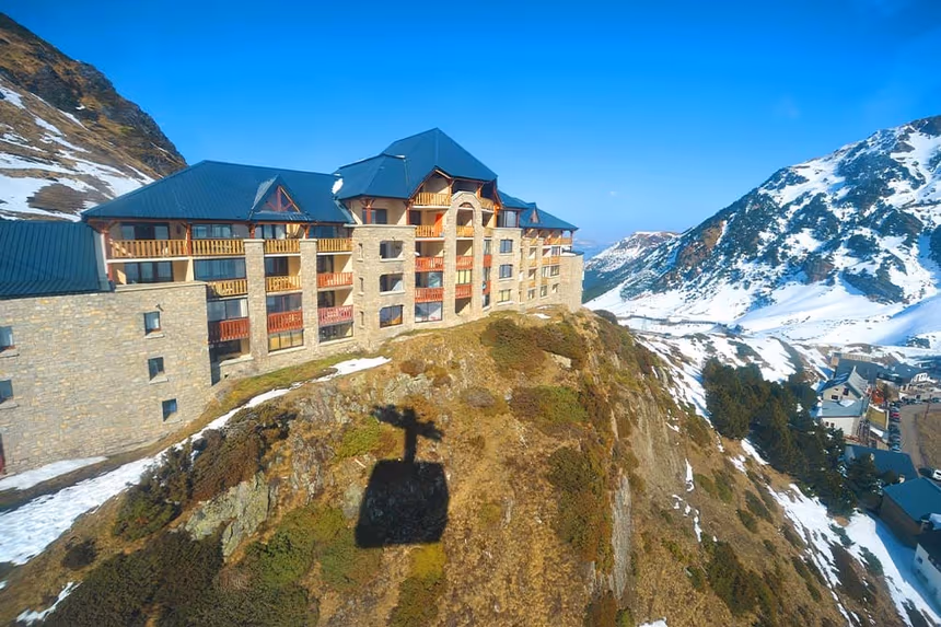 votre hiver dans les hautes pyrenees avec la location de vacances azureva a la mongie 