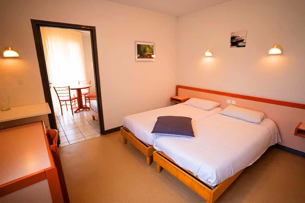 votre chambre dans la location de vacances azureva a fournols dans le puy de dome en auvergne 