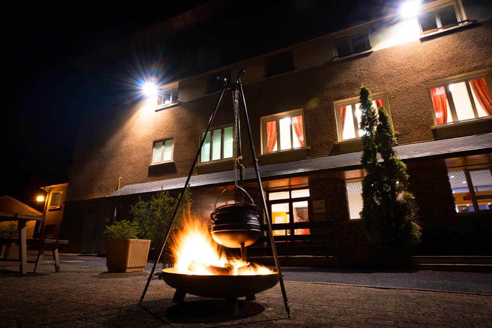 soiree dans votre location de vacances azureva a murol dans le puy de dome 2