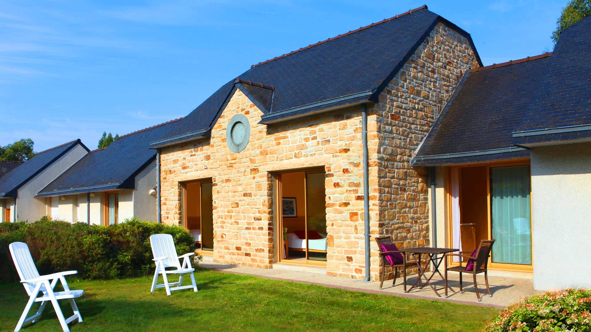 hebergements avec jardin a la location de vacances azureva tregunc 