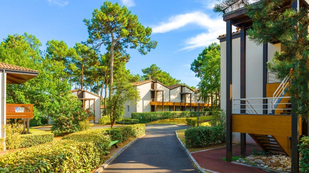 le parc residentiel du village vacances azureva ronce les bains en charente maritime 