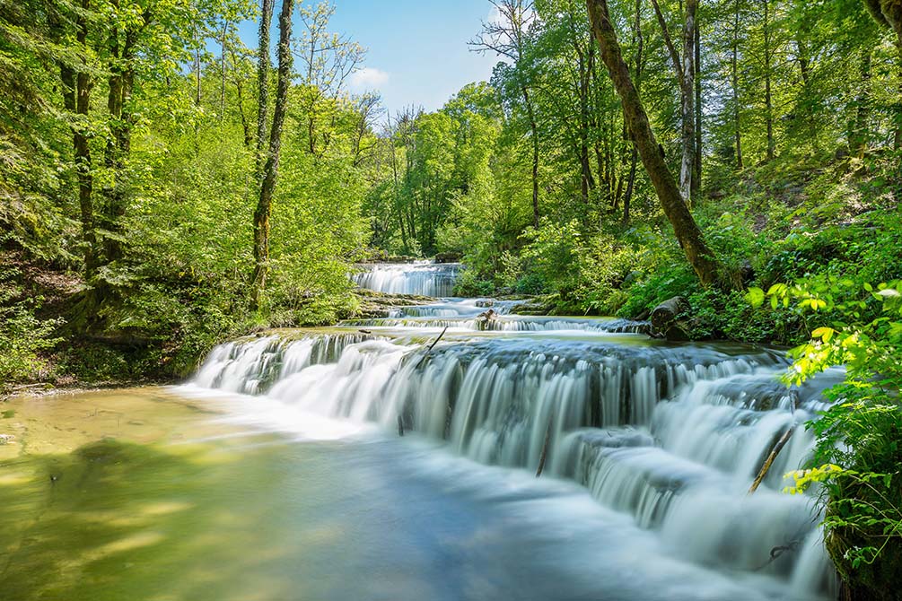 la cascade au village vacances azureva metabief dans le jura 