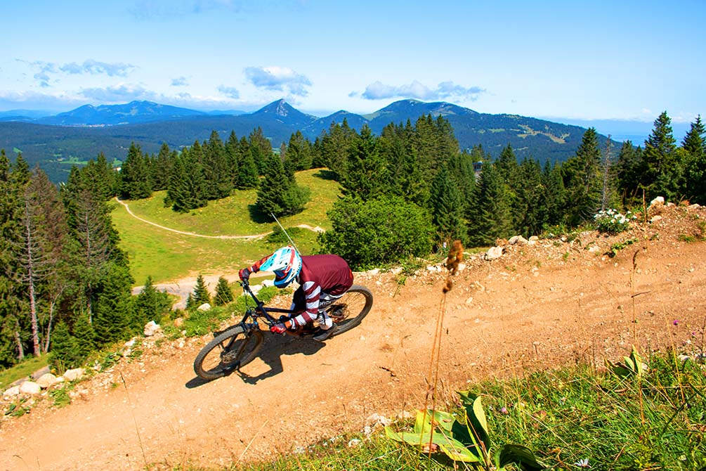 les randonnees vtt du village vacances azureva metabief dans le jura  