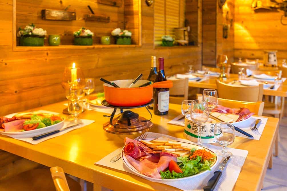 la raclette du restaurant au village vacances azureva metabief dans le jura  