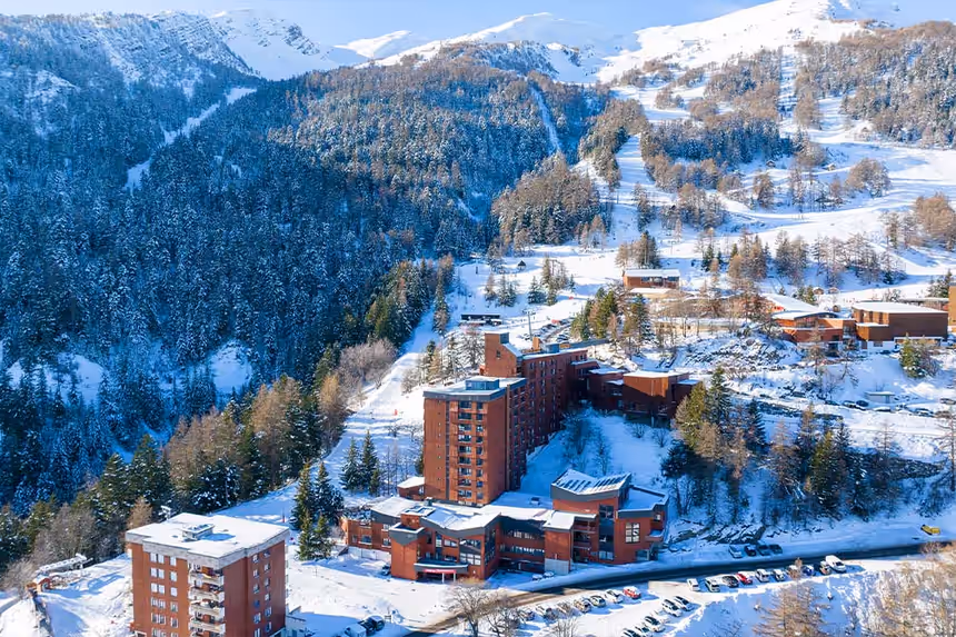 vue de la station du village vacances azureva les karellis 