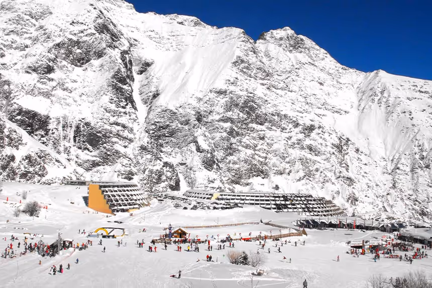 votre residence de vacances azureva a la neige a la piau engaly 