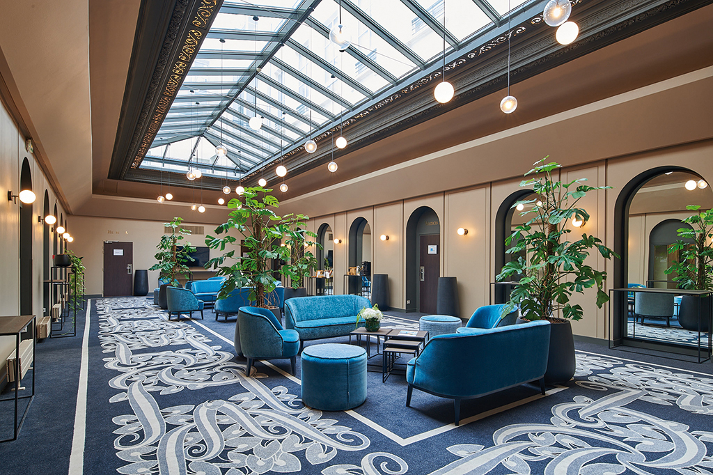 lobby 