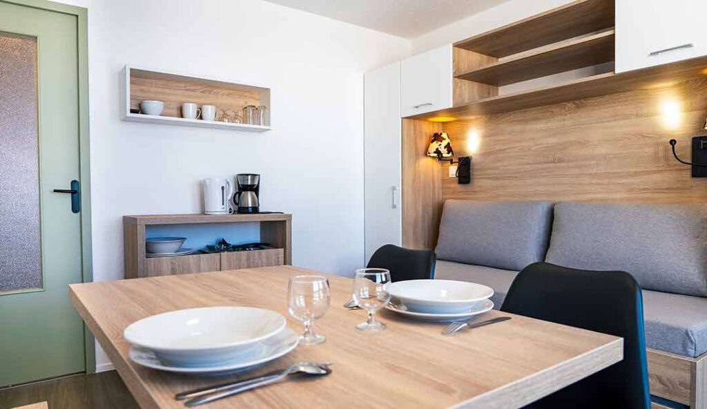 Coin repas et kitchenette appartement Azureva Val Thorens